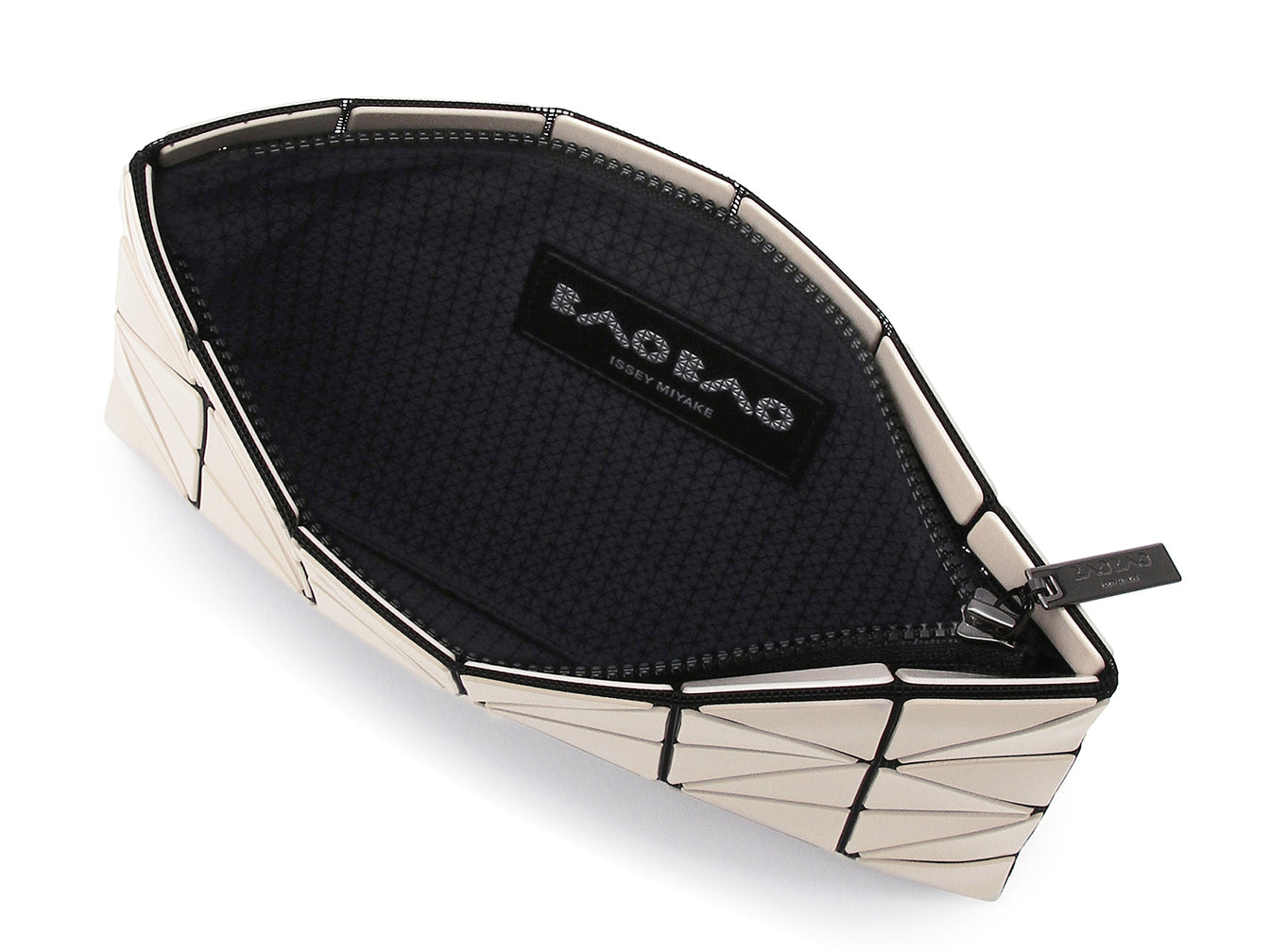 Basic Lucent Clutch